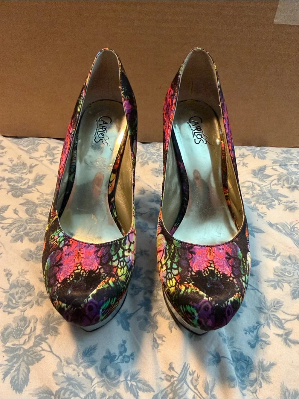 Carlos Santana Multicolor Floral Platform Pumps